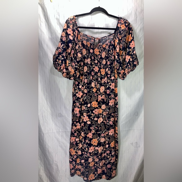 Old Navy Dresses & Skirts - Old Navy XL puff sleeve Floral navy and Pink dress